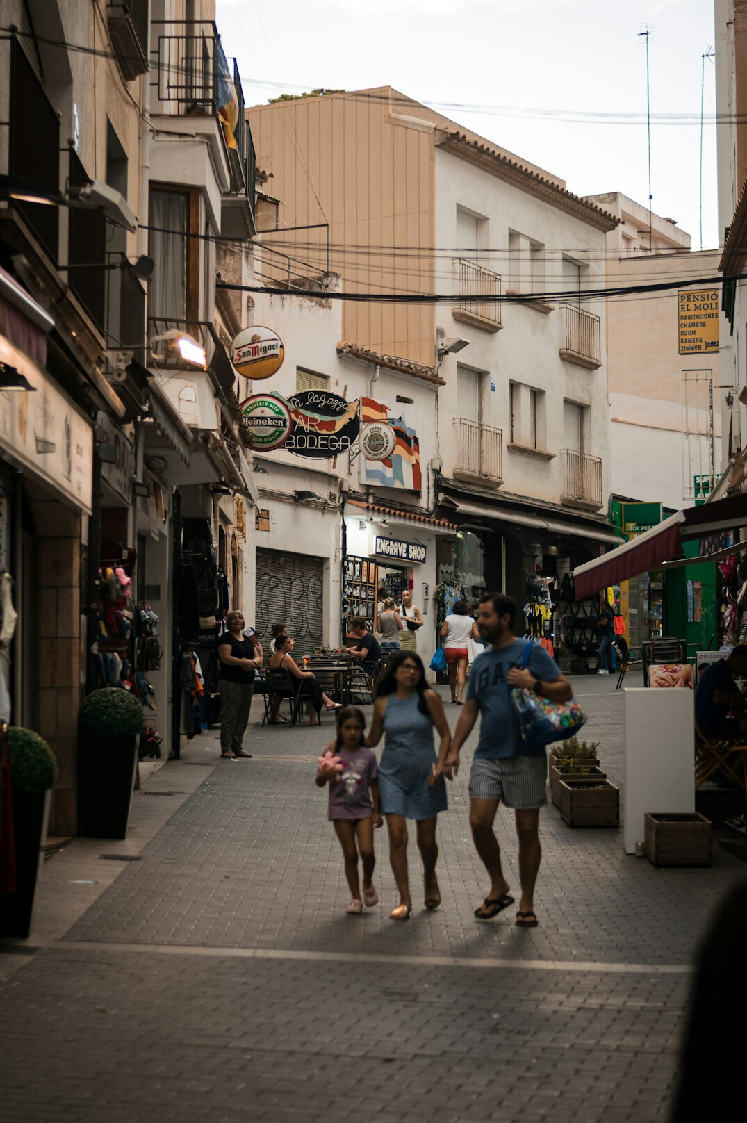 daily street life in spain